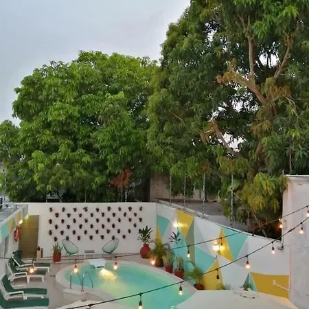 Moloch Hostel & Suites-3